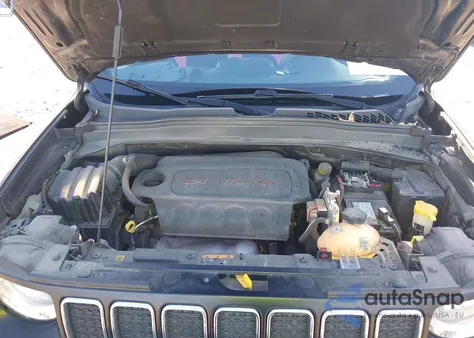 2019 Jeep Renegade Latitude 4X4 z USA, uszkodzony, nr VIN ZACNJBBB3KPJ90853